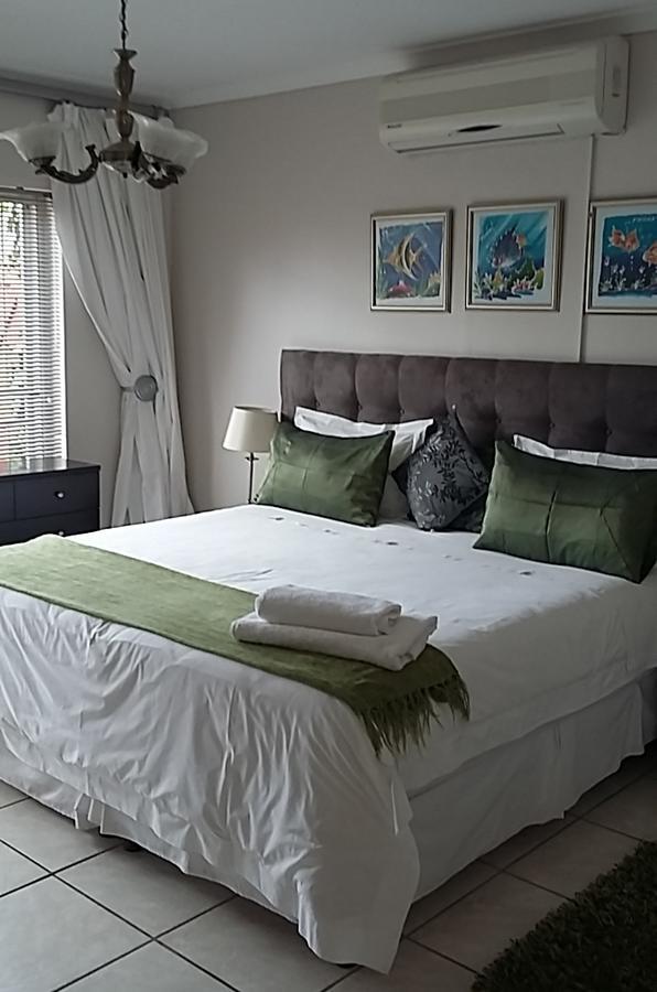 Scorpio Guest House Vredenburg Екстер'єр фото